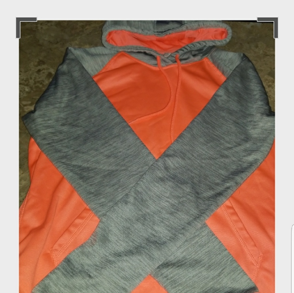 💝NWOT Lightweight Hoodie